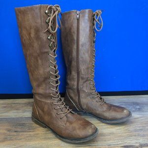 Brown Lace-up Boots